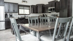 Unclassified image, 4 of 20, button