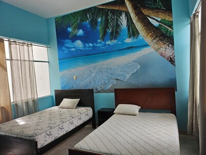 Welcoming 7-bedroom house with pool front to the beach in Huanchaco