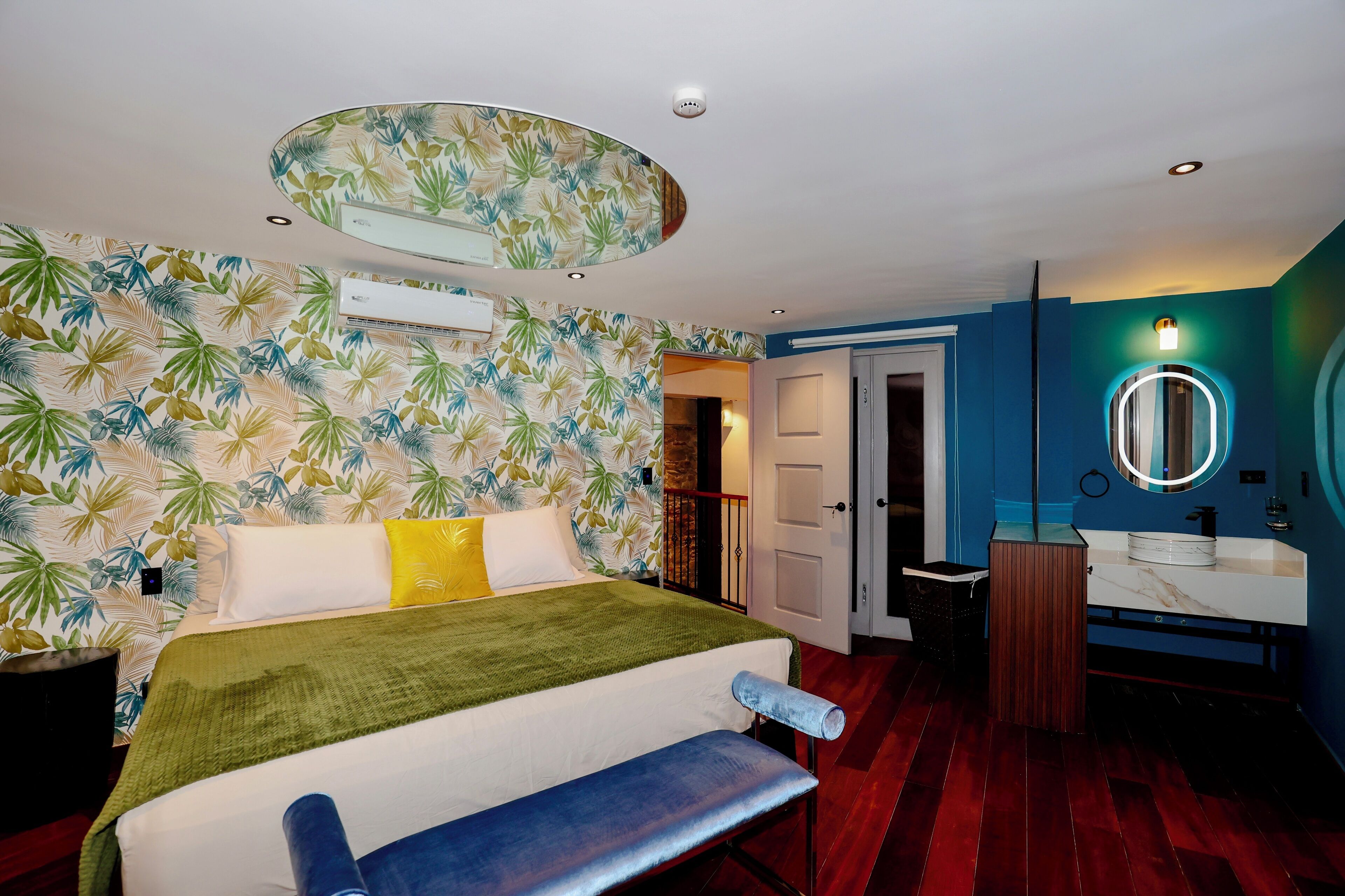 2 slaapkamers, een strijkplank/strijkijzer, wifi, beddengoed