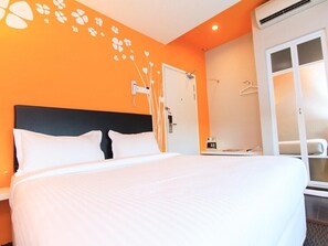 Standard Double Room, 1 Queen Bed | Free WiFi - The Ardens Hotel Taman Pelangi JB (Johor Bahru)
