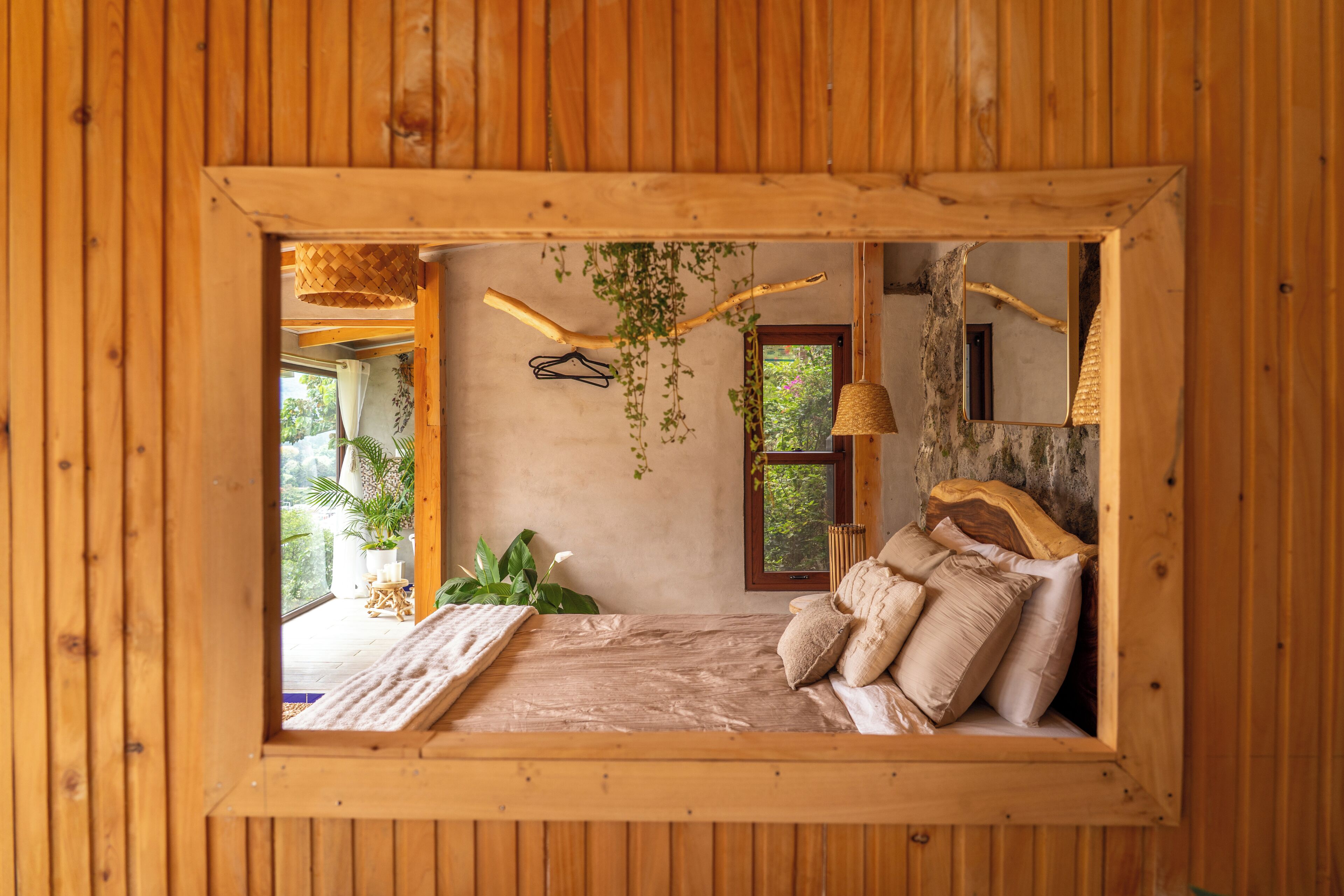 Studiosuite – deluxe | Individuelt dekorert, individuelt innredet og blendingsgardiner