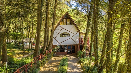 Los Naranjos Town Houses