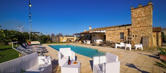 Masseria Santu Lasi, Surbo, Italy