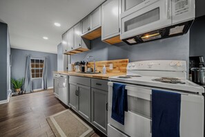 Microwave, oven, stovetop, dishwasher