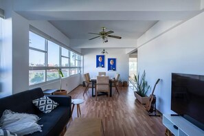 Living area - Sunny & spacious 2 bedroom flat in the heart of Roma Norte (Ciudad de México)