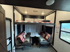 Zona de menjador de l'habitació