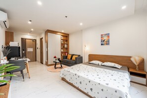 公寓, 1 间卧室, 空调, 城市景观 | 加厚床垫、迷你吧、特色家居、遮光窗帘