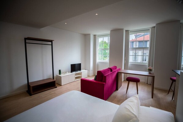 1 bedroom, iron/ironing board, WiFi, bed sheets - Studio Apartment - Largo Oliveira (Guimarães)