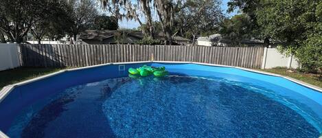 حمّام سباحة خارجي