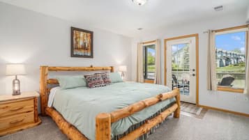 3 Schlafzimmer, Schreibtisch, Bügeleisen/Bügelbrett, Reisekinderbett