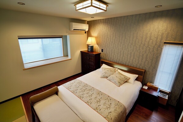 Blackout drapes, iron/ironing board, free WiFi