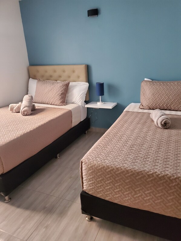 5 bedrooms, iron/ironing board, free WiFi, bed sheets