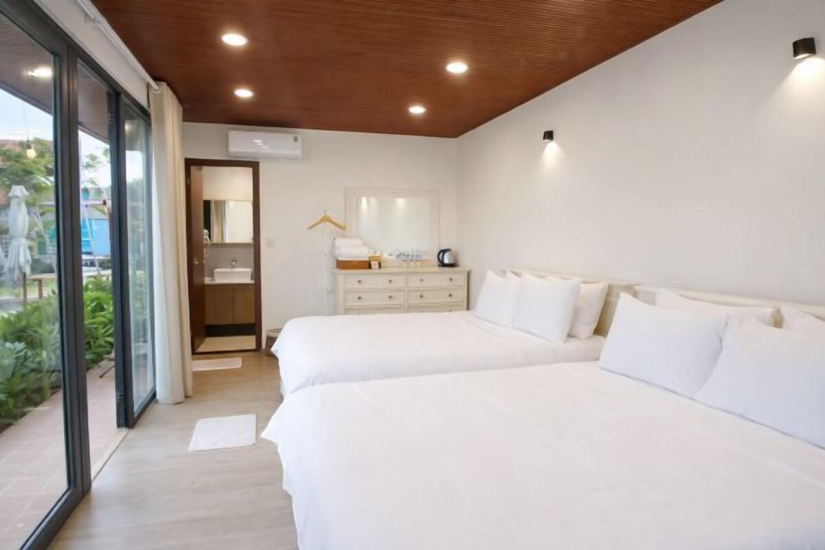 Literie de qualité supérieure, surmatelas, bureau, chambres insonorisées