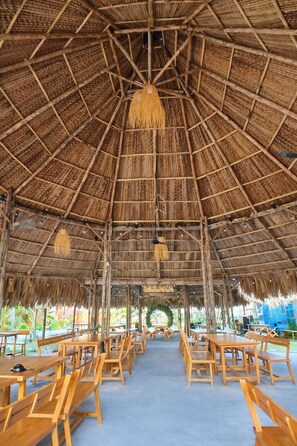 Restaurant - Melaka Ho Tram - Beachside Bungalows (Ho Chi Minh City)