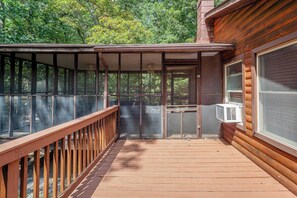 Property grounds - Private w Screened Porch, Deck & Dog-Friendly! (Luray)