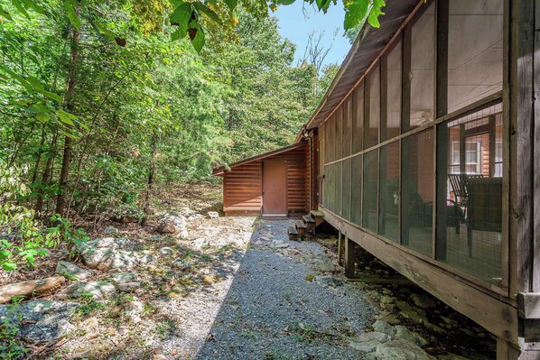 Exterior - Private w Screened Porch, Deck & Pet-Friendly! (Luray)