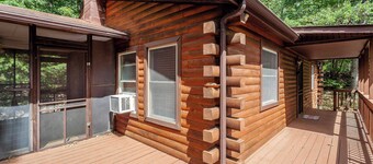 Private w Screened Porch, Deck & Pet-Friendly!
