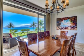 Condo (6 Bedrooms) | Dining