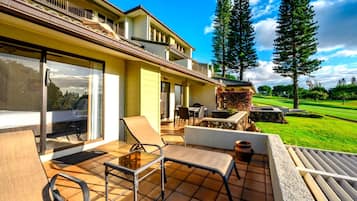 Condo (3 Bedrooms) | Front of property