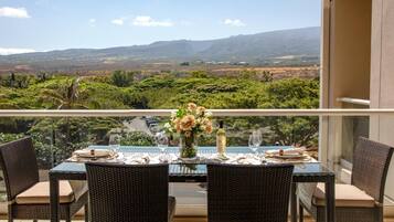 Condo (4 Bedrooms) | Front of property