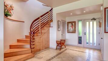 Condo (4 Bedrooms) | Property entrance