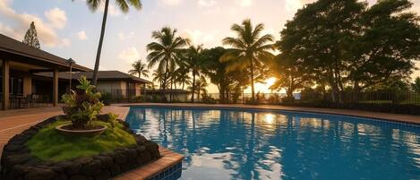 Condo (4 Bedrooms) | Pool