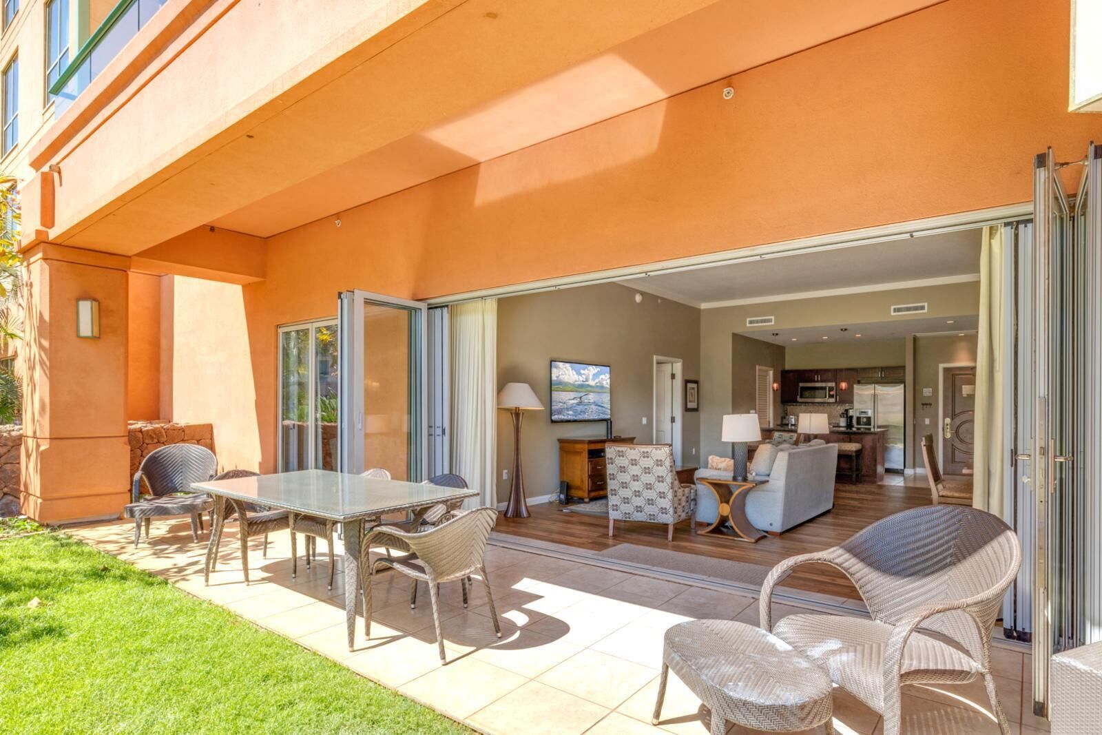 Condo (4 Bedrooms) | Front of property