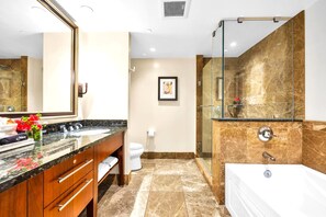 Condo (5 Bedrooms) | Bathroom