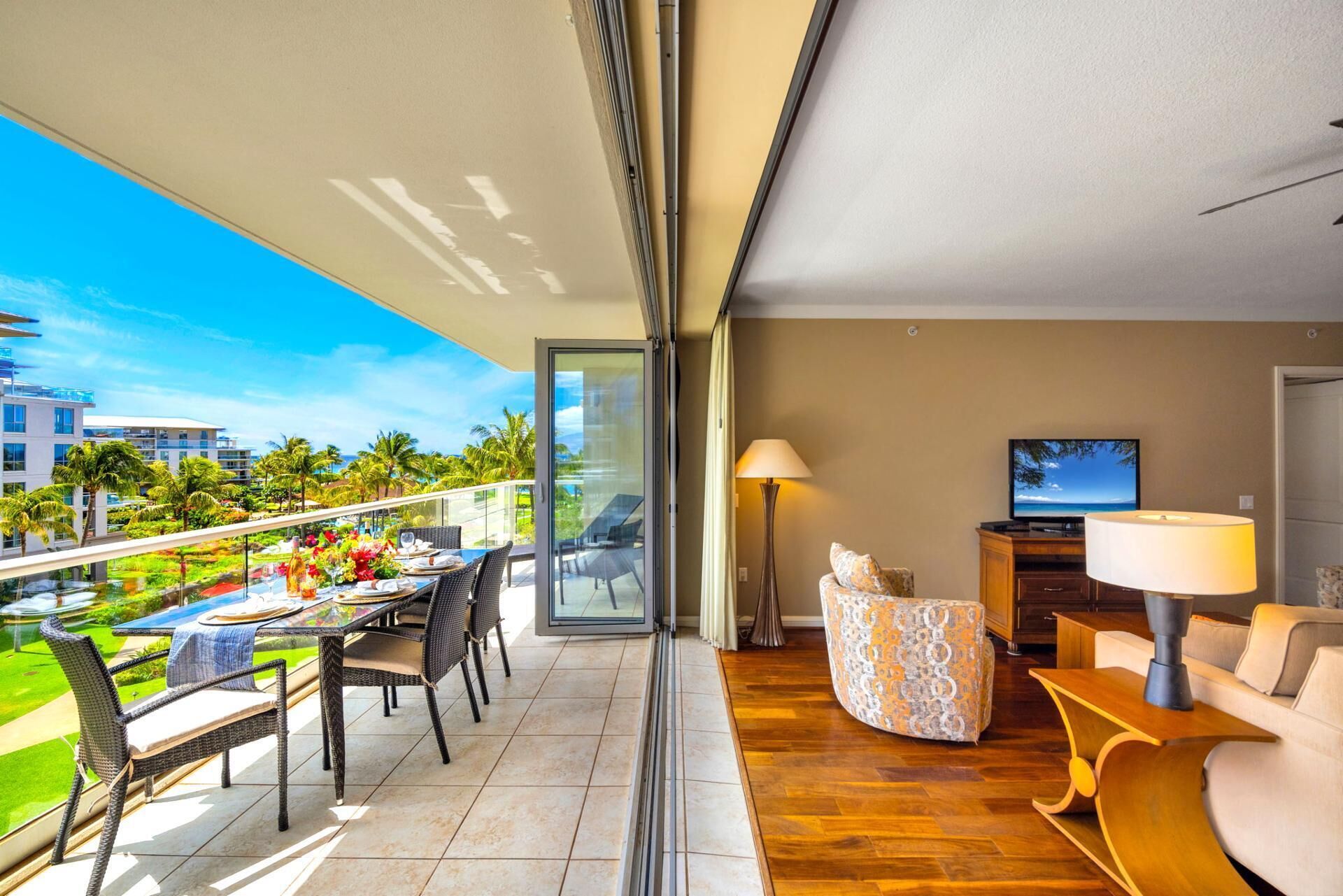 Condo (5 Bedrooms) | Front of property