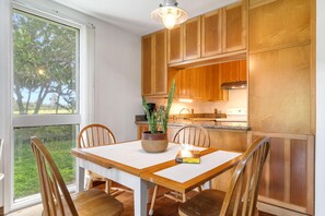 Condo (3 Bedrooms) | Dining