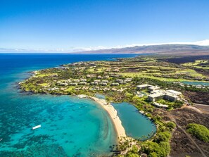 Condo (5 Bedrooms) | Beach