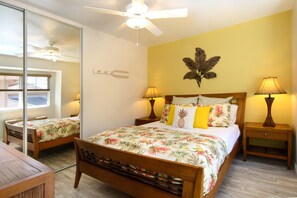 5 bedrooms, laptop workspace, iron/ironing board, bed sheets