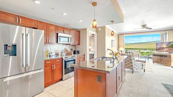 Microwave, oven, dishwasher, coffee/tea maker