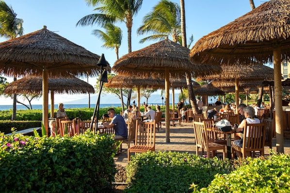 Condo (4 Bedrooms) | Restaurant - Honua Kai Hokulani Collection by KBM - 2 Units on same floor (423/425) (Kaanapali)