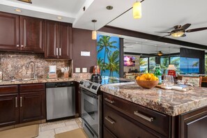 Appart'hôtel (6 Bedrooms) | Cuisine privée | Micro-ondes, four, lave-vaisselle, cafetière/bouilloire