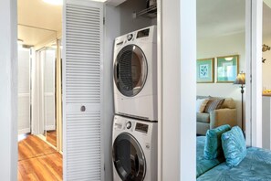Condo (2 Bedrooms) | Laundry room