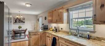 Country Retreat w/ Hot Tub on 20 Acres in Dickson