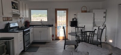 Hidden Haven: Open Concept Inside, Dramatic Views Outside