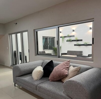 Charming 2-bedroom house with WiFi, AC in delightful Coquimatlán