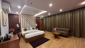 Superior Suite | Memory-foam beds, in-room safe, desk, laptop workspace