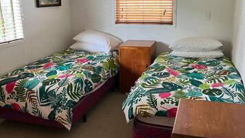 3 bedrooms, iron/ironing board, WiFi