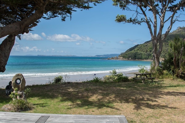 Ubicación a pie de playa y tumbonas