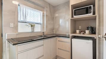 豪華雙床房 | 私人廚房 | 迷你雪櫃、微波爐、爐具、廚房用具/餐具/器皿
