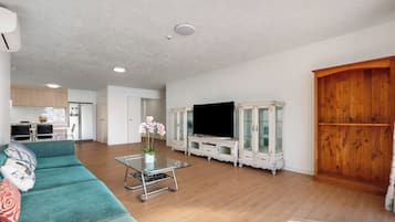 Family Apartment | Living area | TV