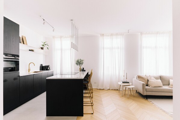 Interior - JAMES AT12 - renovated luxury apartment downtown Antwerp (Antwerpen)
