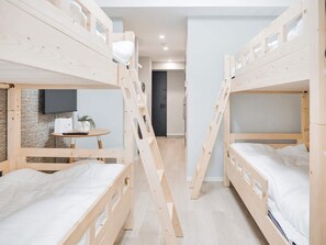 1 bedroom, WiFi, bed sheets