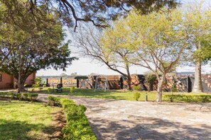 Exterior - Kwena Cottage (Molepolole)