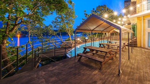 Gapyeong Nami Island Pet-friendly Spa Pe