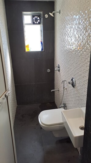 Douche, serviettes fournies