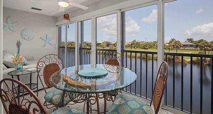 Gorgeous Spanish Cay Residence, Steps to Beach